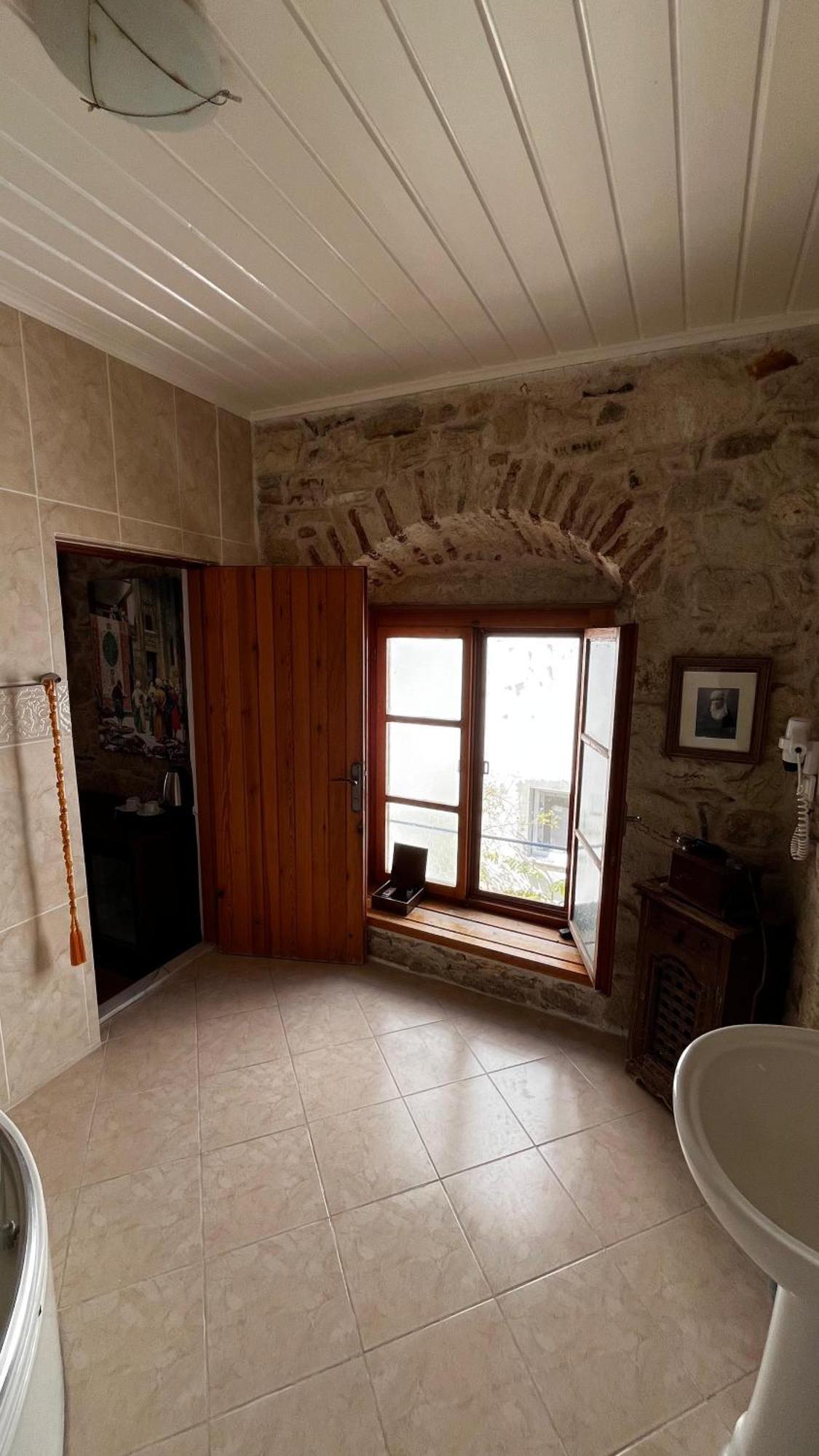 Foca Antik Otel Екстериор снимка