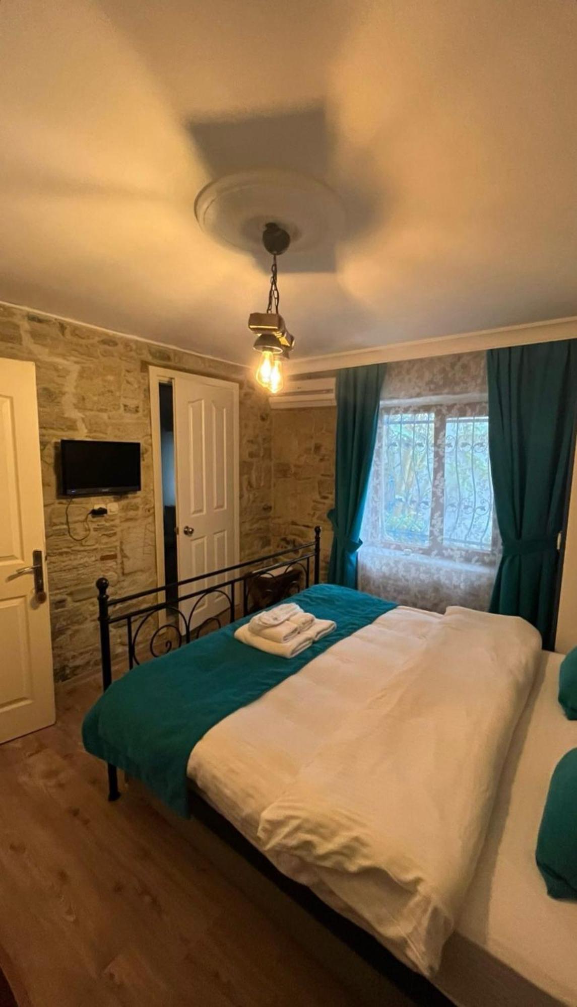 Foca Antik Otel Екстериор снимка