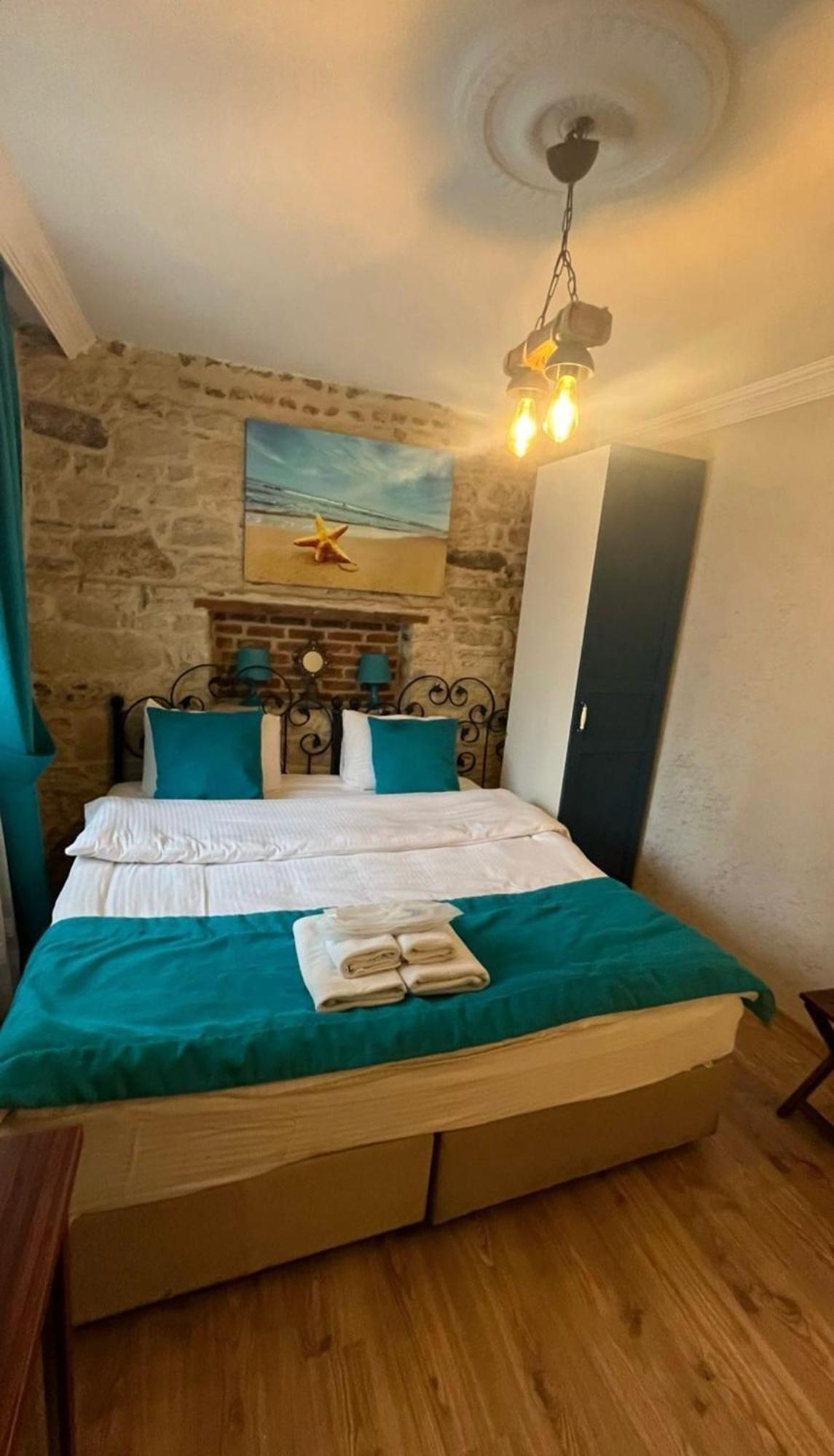 Foca Antik Otel Екстериор снимка