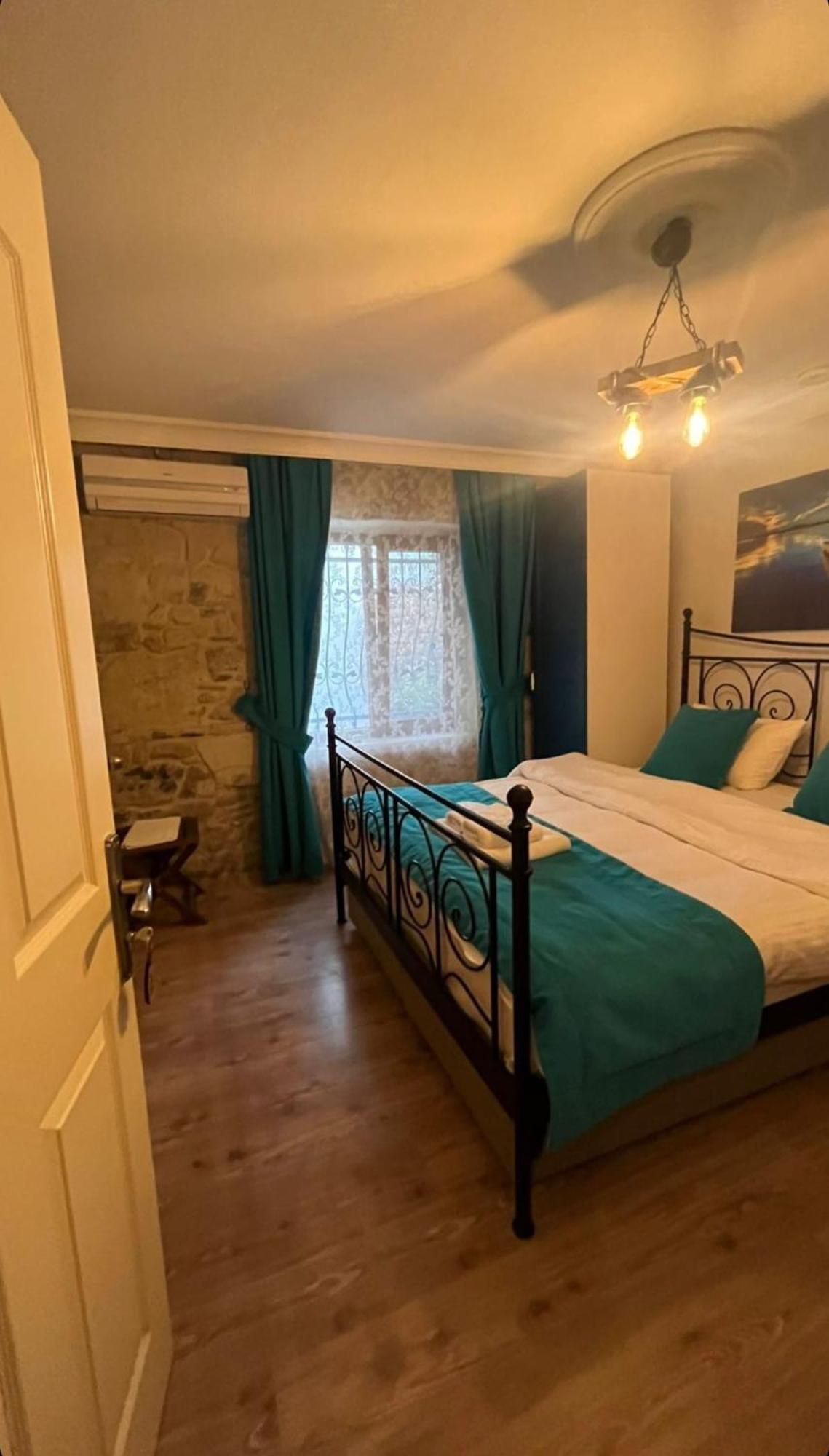 Foca Antik Otel Екстериор снимка
