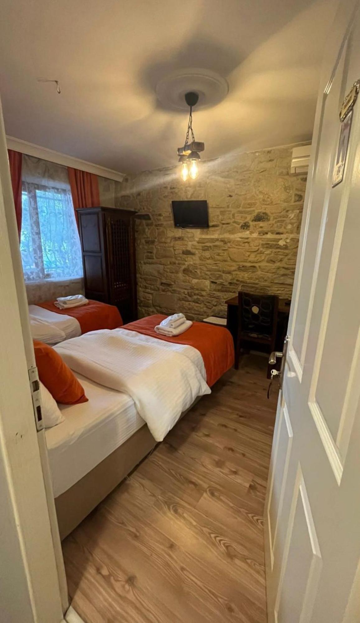 Foca Antik Otel Екстериор снимка