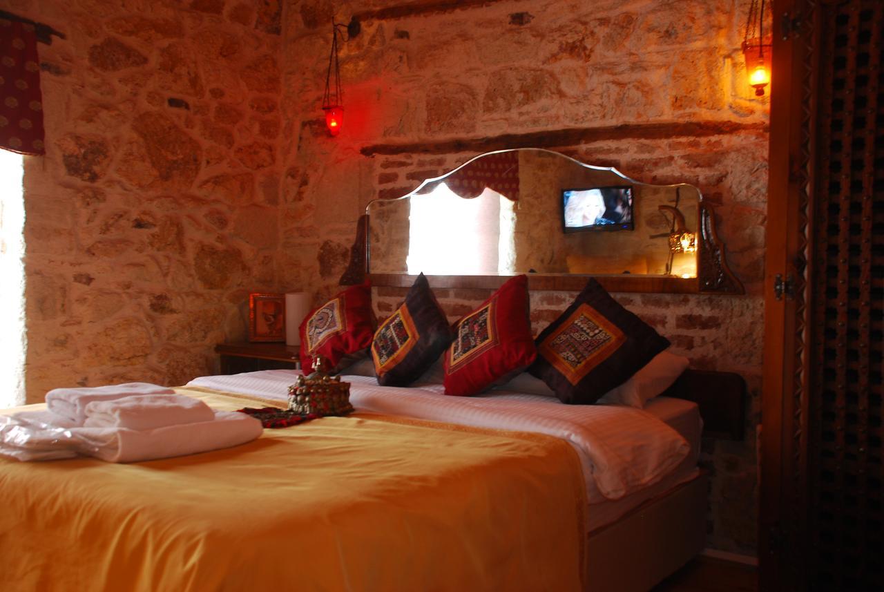 Foca Antik Otel Екстериор снимка