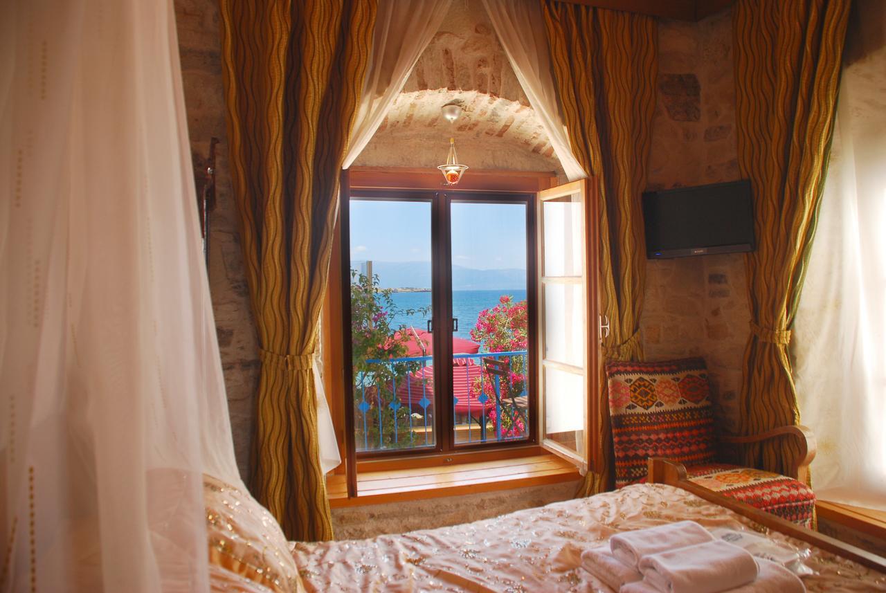 Foca Antik Otel Екстериор снимка