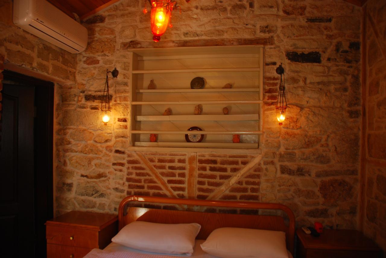 Foca Antik Otel Екстериор снимка