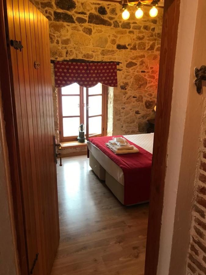 Foca Antik Otel Екстериор снимка