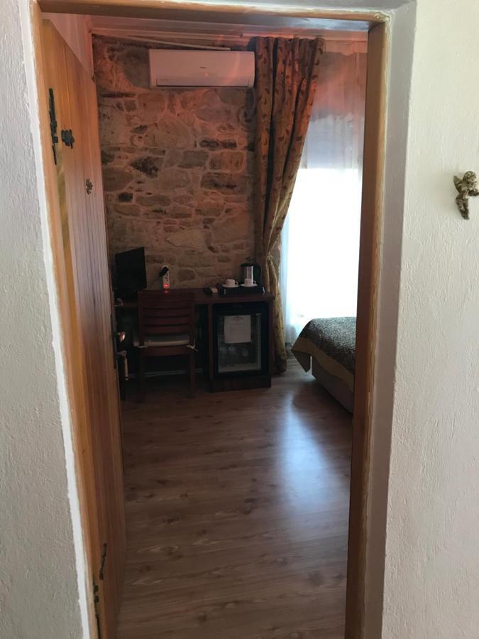 Foca Antik Otel Екстериор снимка